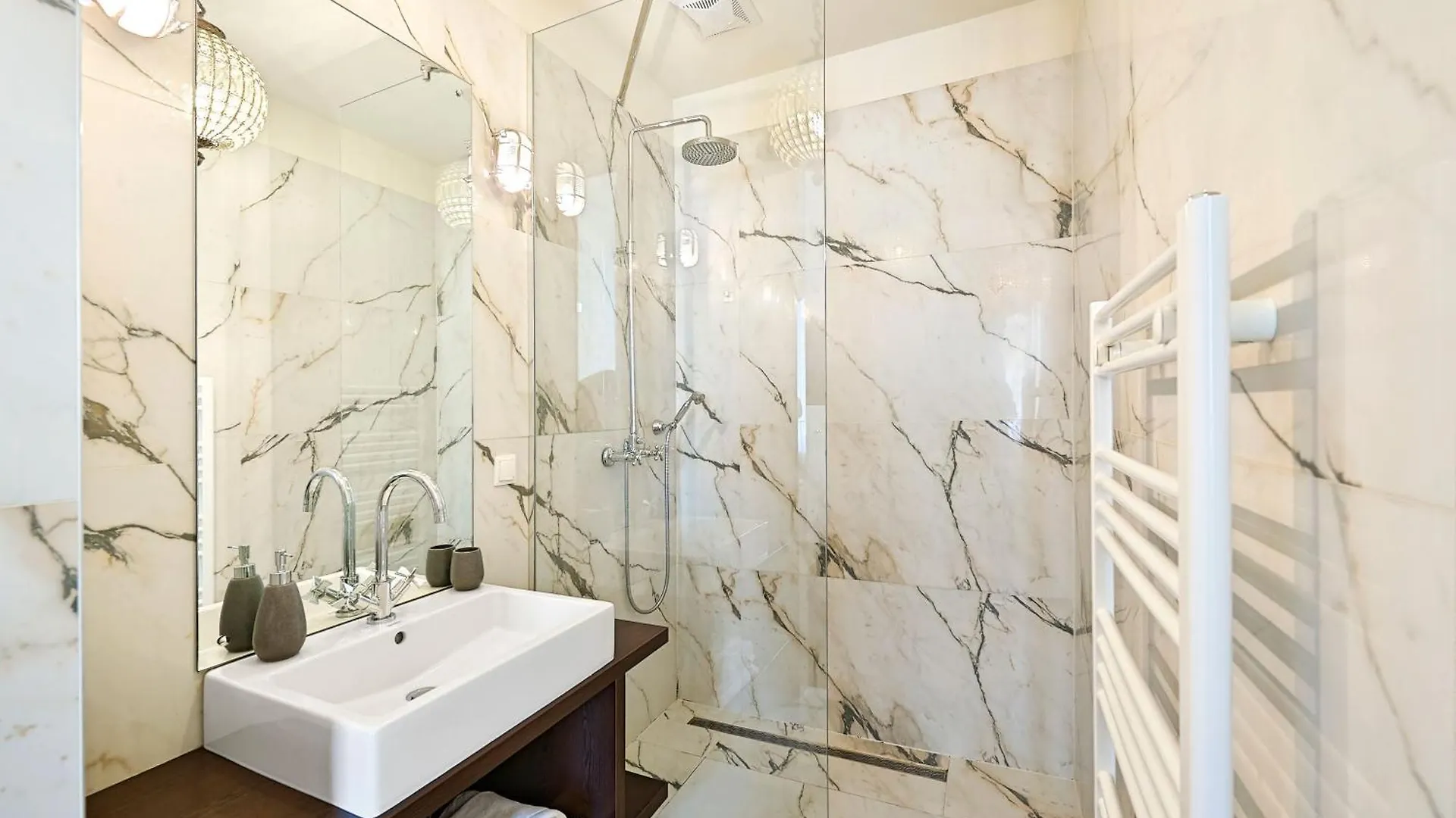 6 Rooms Vienne Appartement